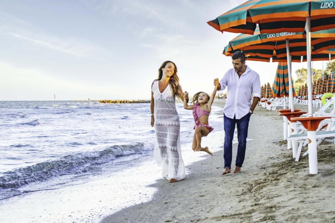 Villaggio Lido D'Abruzzo ロゼート・デッリ・アブルッツィ エクステリア 写真